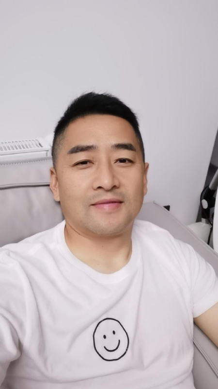 向阳而生的第一张照片--永泰交友网